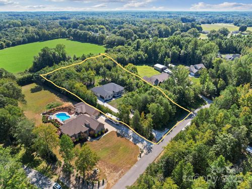 1045 Churchfield Ln, Rockwell, NC, 28138-7735 | Card Image