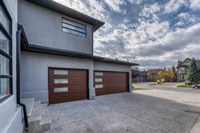 5 Aspen Ridge Cres Sw, House detached with 5 bedrooms, 2 bathrooms and 6 parking in Calgary AB | Image 2