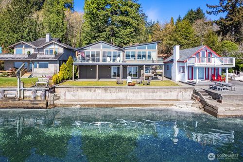 11613 Sw Shawnee Rd, Vashon, WA, 98070-8315 | Card Image