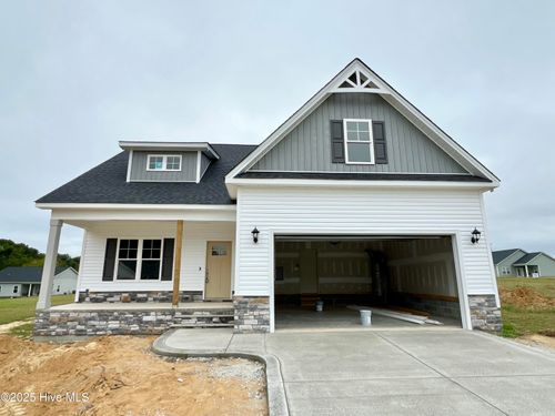 101 Baileys Pl, Pikeville, NC, 27863-7724 | Card Image