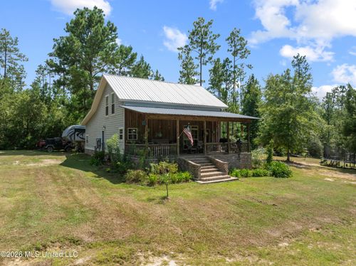 109 B Lowe Ln, Lumberton, MS, 39455-9251 | Card Image