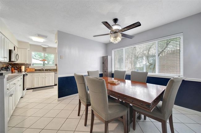 4706 Larksong Ln, House other with 3 bedrooms, 2 bathrooms and 2 parking in Spring TX | Image 15