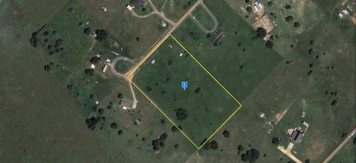 215 Sumac Rd, Victoria, TX, 77904-2299 | Card Image