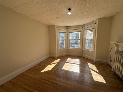 1-104 Falcon St, Boston, MA, 02128-5297 | Card Image