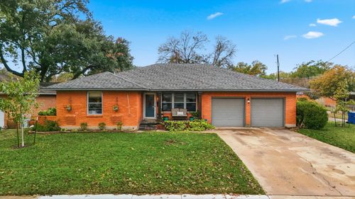 1209 Tanager Ln, Garland, TX, 75042-8038 | Card Image