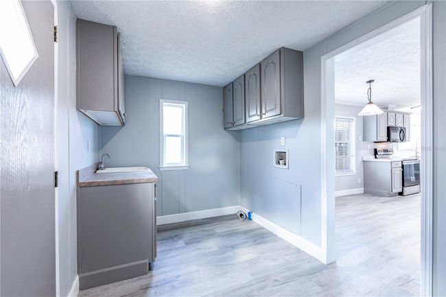 10285 Sw 112 Th Ave, House other with 3 bedrooms, 2 bathrooms and null parking in Brooker FL | Image 19