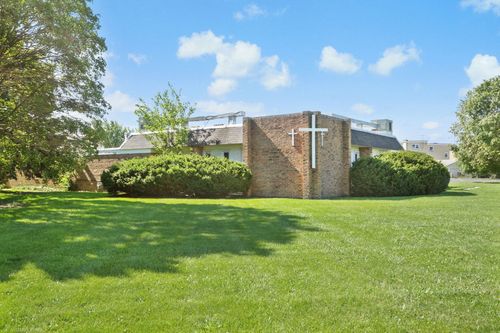 800 Beau Dr, Des Plaines, IL, 60016-5804 | Card Image