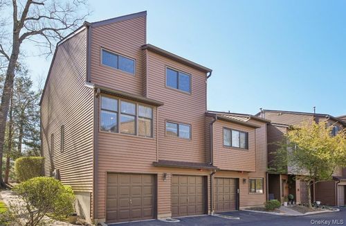 36 Tulip Ct, Nanuet, NY, 10954-3804 | Card Image