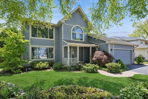 525 Newtown Dr, Buffalo Grove, IL, 60089-6405 | Card Image