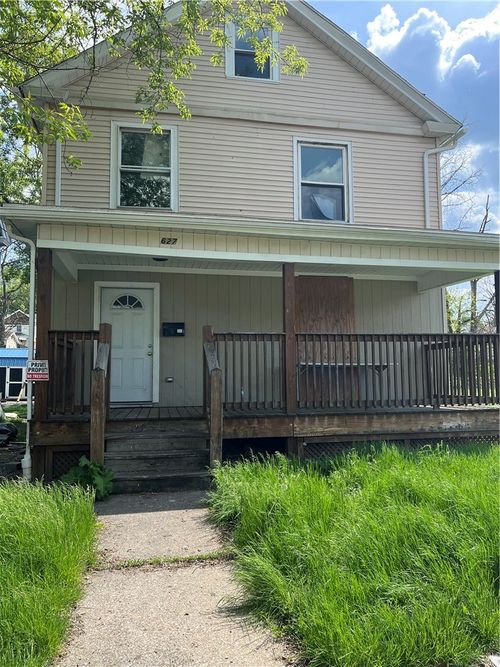 627 Raymond St, New Castle, PA, 16101-4159 | Card Image