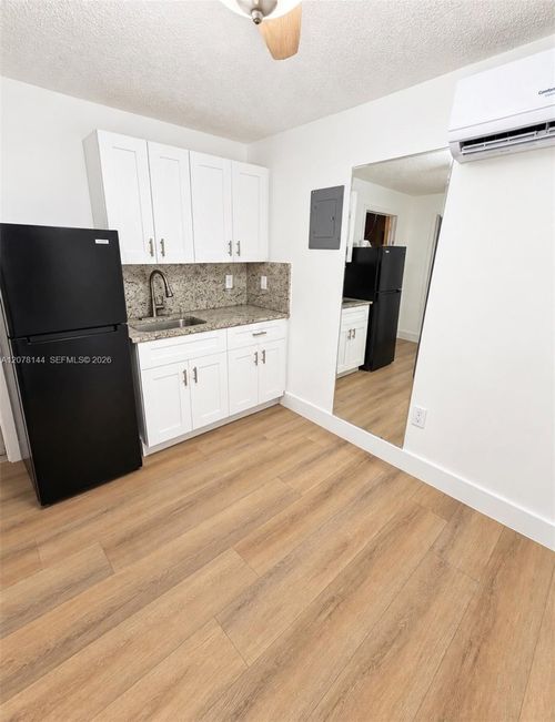 d-1721 Sw 14th Street, Miami, FL, 33145 | Card Image