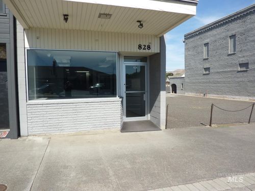 828 6th St, Clarkston, WA, 99403-2013 | Card Image