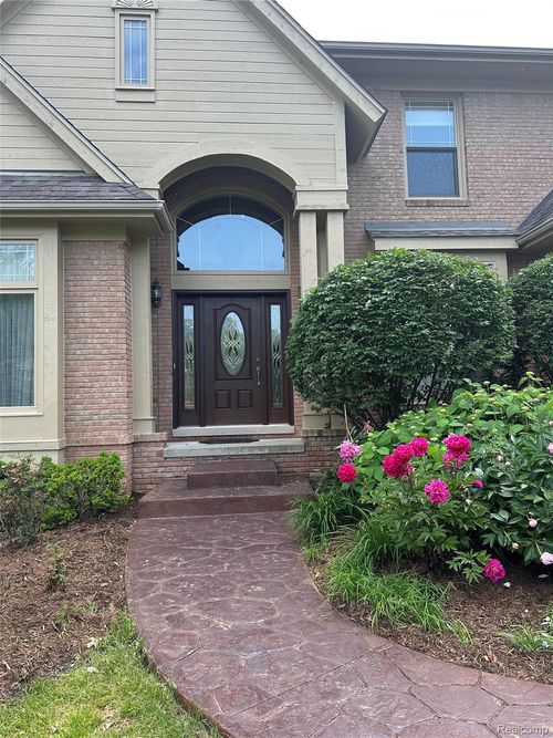 6601 Pembridge Hill, West Bloomfield Charter Township, MI, 48322 | Card Image