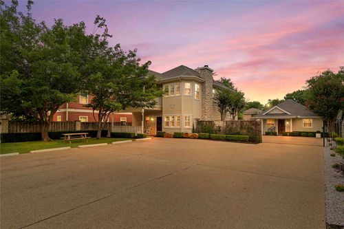 1906 S 11th St, Waco, TX, 76706-3108 | Card Image