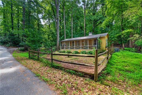 130 Chestnut St, Roswell, GA, 30075-1780 | Card Image