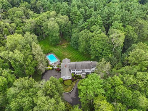 352 Ridgefield Rd, Wilton, CT, 06897-2331 | Card Image