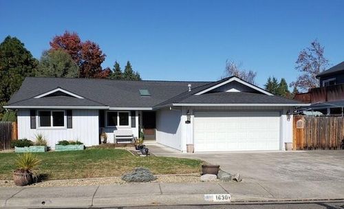 1630 Timothy St, Central Point, OR, 97502-1985 | Card Image