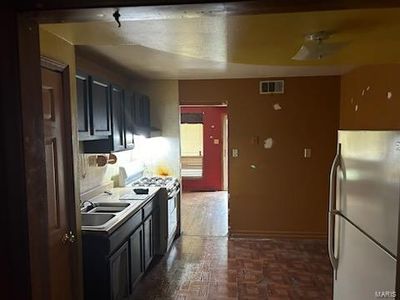 Kitchen featuring - gas stove | Image 2