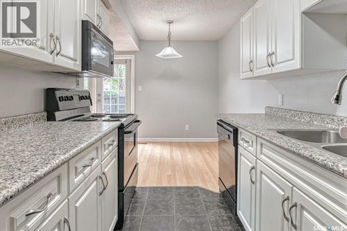 4220 Castle Rd, Regina, SK, S4S4W1 | Card Image