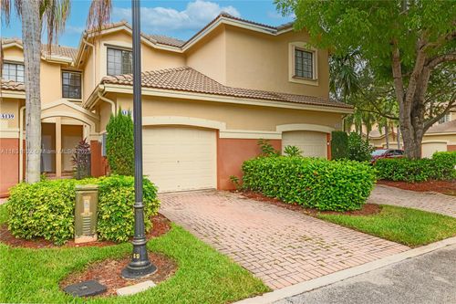 4137-4137 Briar Ln, Weston, FL, 33332-2138 | Card Image