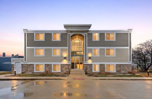 308-223 N Shore Dr, South Haven, MI, 49090-2320 | Card Image
