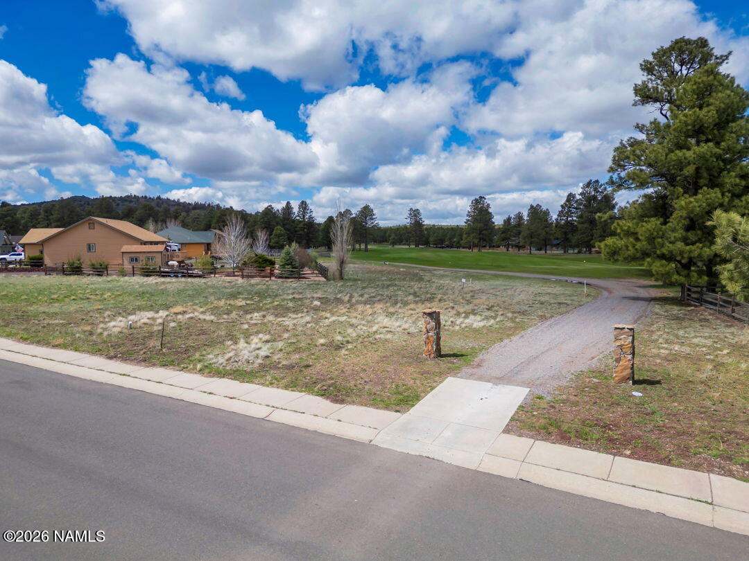 Land in Williams 3