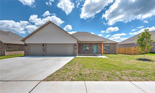 86 N Banner Ave, Farmington, AR, 72730 | Card Image