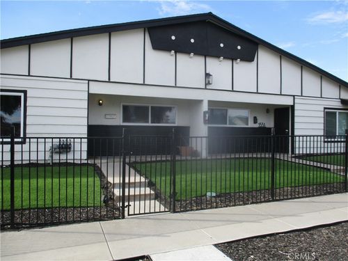 1327 Pennsylvania Ave, Colton, CA, 92324-1551 | Card Image