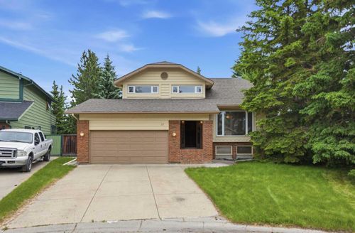 27 Woodgreen Pl Sw, Calgary, AB, T2W4A3 | Card Image
