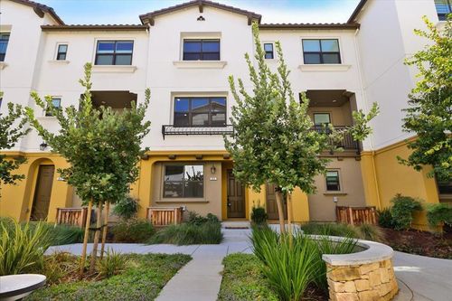 815 Santa Cecilia Ter, Sunnyvale, CA, 94085-2022 | Card Image