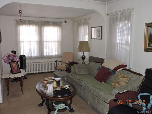 61-40 Austin St, Rego Park, NY, 11374-1032 | Card Image