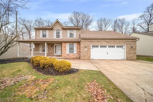 8440 Tanglewood Lane, Parma, OH, 44129 | Card Image