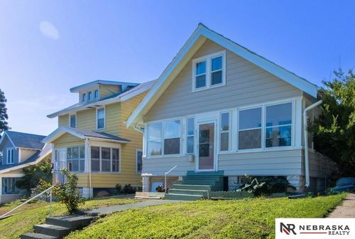 4279 Wirt St, Omaha, NE, 68111-3071 | Card Image