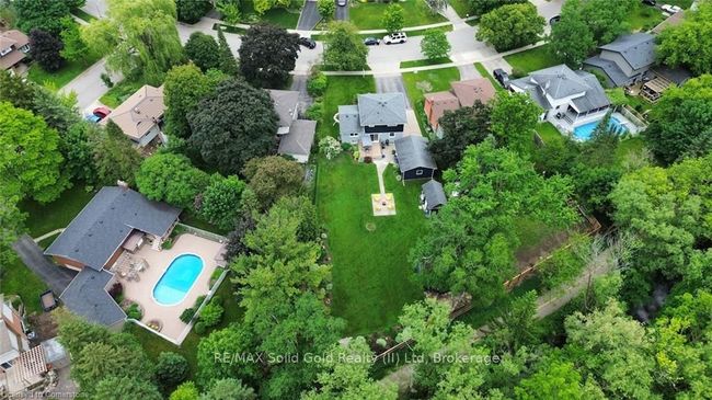 125 Macgregor Cres, House other with 3 bedrooms, 2 bathrooms and 5 parking in Waterloo ON | Image 46