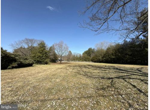 327 Sharon Rd, Robbinsville, NJ, 08691 | Card Image