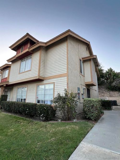 2019 Manzana Way, San Diego, CA, 92139-1448 | Card Image