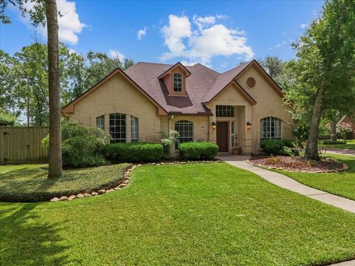 700 Sherwood Forest Dr, Dickinson, TX, 77539-3346 | Card Image