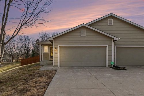 1020 Sw Red Oaks Pl, Topeka, KS, 66615 | Card Image