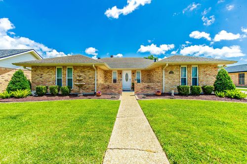 103 Raywood Dr, Houma, LA, 70360-6235 | Card Image