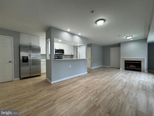 apt-102-9812 Lake Pointe Ct, UPPER MARLBORO, MD, 20774-4719 | Card Image
