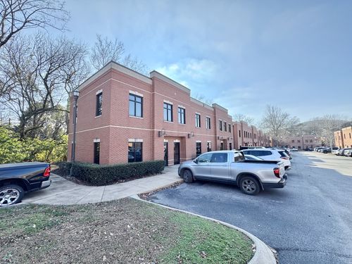 106 Mission Ct, Franklin, TN, 37067-6440 | Card Image