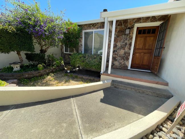 21723 Ada St, House other with 3 bedrooms, 2 bathrooms and 2 parking in Castro Valley CA | Image 15