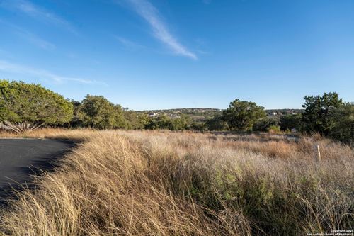 154 Double Tree Ln, Canyon Lake, TX, 78133-4366 | Card Image