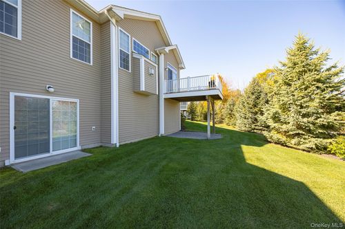 4 Avondale Ln, Wappingers Falls, NY, 12590-3538 | Card Image