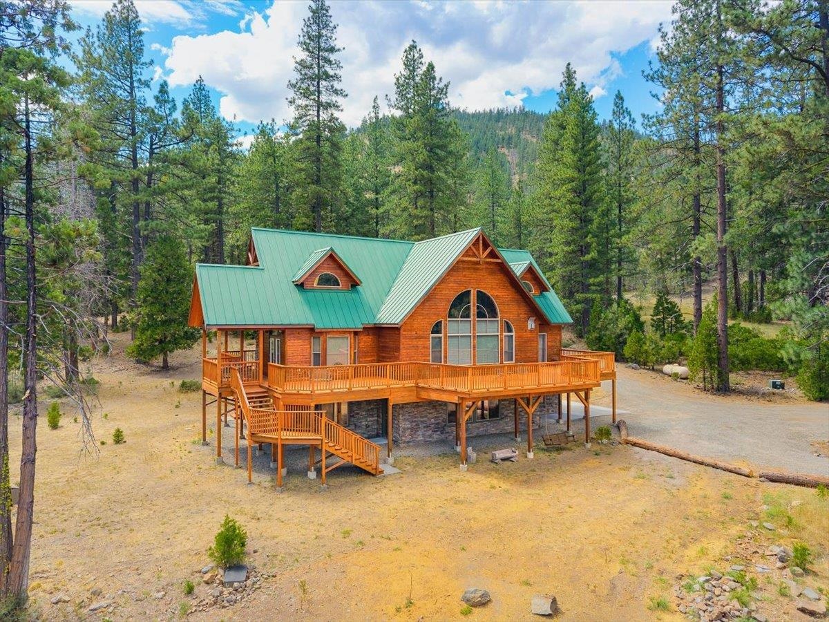 Residential in Weed 4
