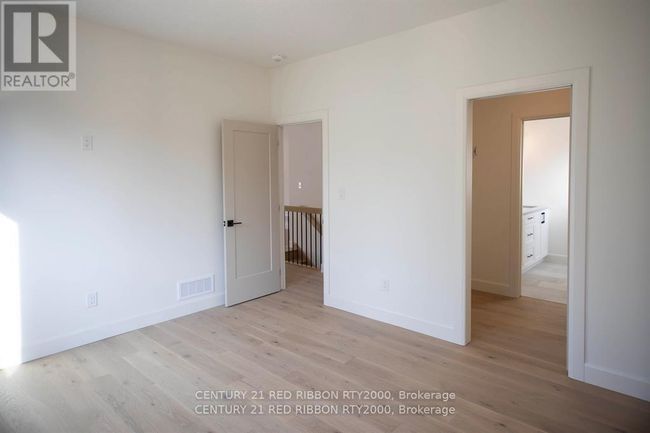 6 - 430 Head St N, House other with 2 bedrooms, 2 bathrooms and 4 parking in Strathroy ON | Image 9