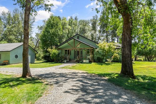 191 River Grove Dr, Cave Junction, OR, 97523-8504 | Card Image