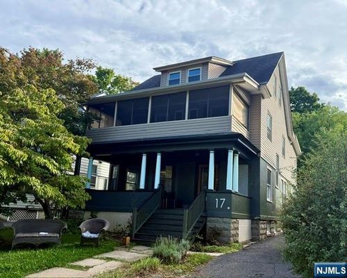 17 Oxford St, Montclair, NJ, 07042-4964 | Card Image