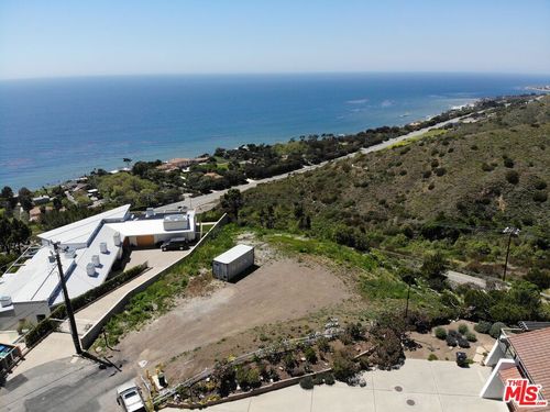 32933 Calle De La Burrita, MALIBU, CA, 90265-2538 | Card Image