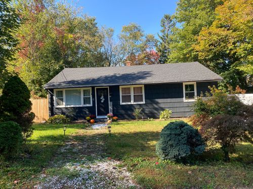 46 Hart St, Watertown, CT, 06795-2723 | Card Image